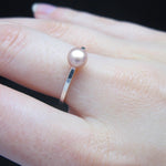 Load image into Gallery viewer, Pearl Solitaire Silver Ring
